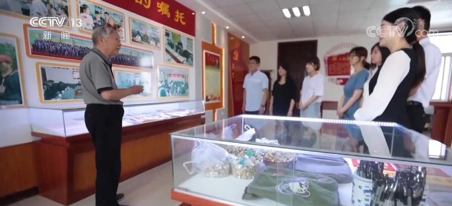 【崇德向善 见贤思齐 德耀中华】谢立亭：社区里的“夕阳红”红色宣讲员