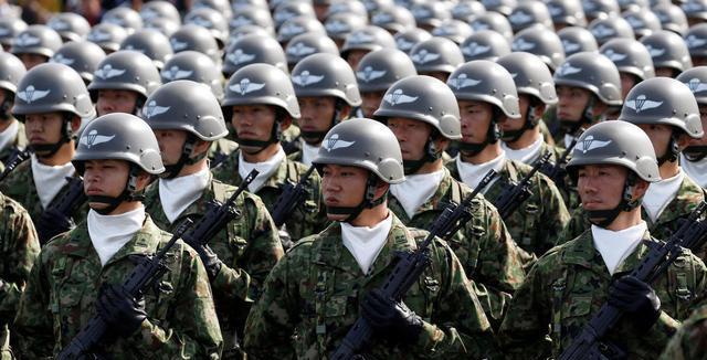 日本陆上自卫队举行28年来最大规模军事演习