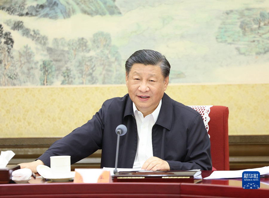 习近平在同团中央新一届领导班子成员集体谈话时强调 切实肩负起新时代新征