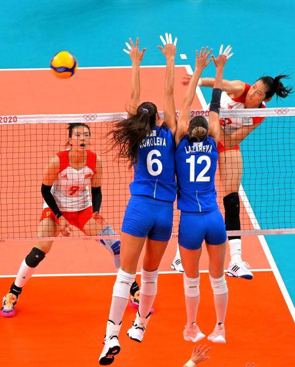 女排奥运之行遭遇挫折 人民日报：逆境更需卸包袱