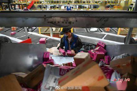今年前10月中国网上零售额超10万亿元