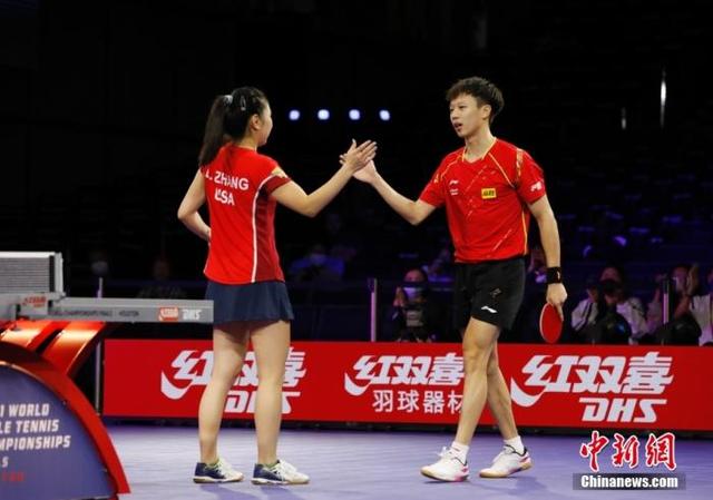 合作顺利！两对中美跨国混双组合晋级世乒赛16强