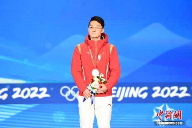 赛事前瞻：任子威冲击第三金 中国“双姝”踏上争冠路