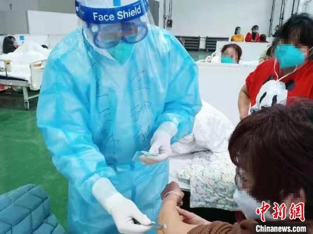 长春方舱医院里的中医师：“大块头”掌握医病“大智慧”