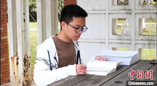从挂科到考上名校研究生 浙江高校学生：从未失去学习信心