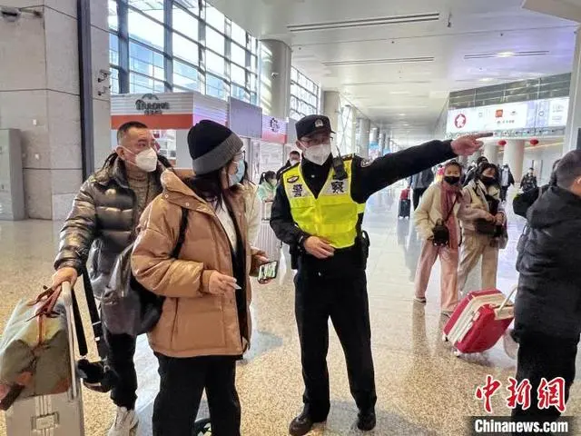 春节假期接近尾声 上海机场迎来返程高峰
