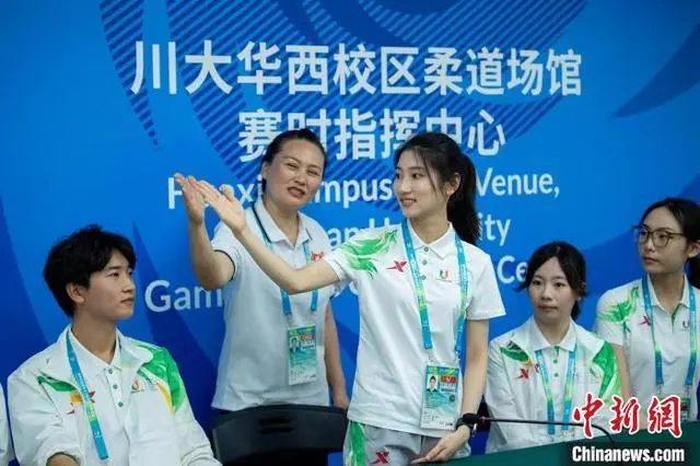 （成都大运纪事）成都大运会的香港志愿者：想向全世界展示中国大学生风采